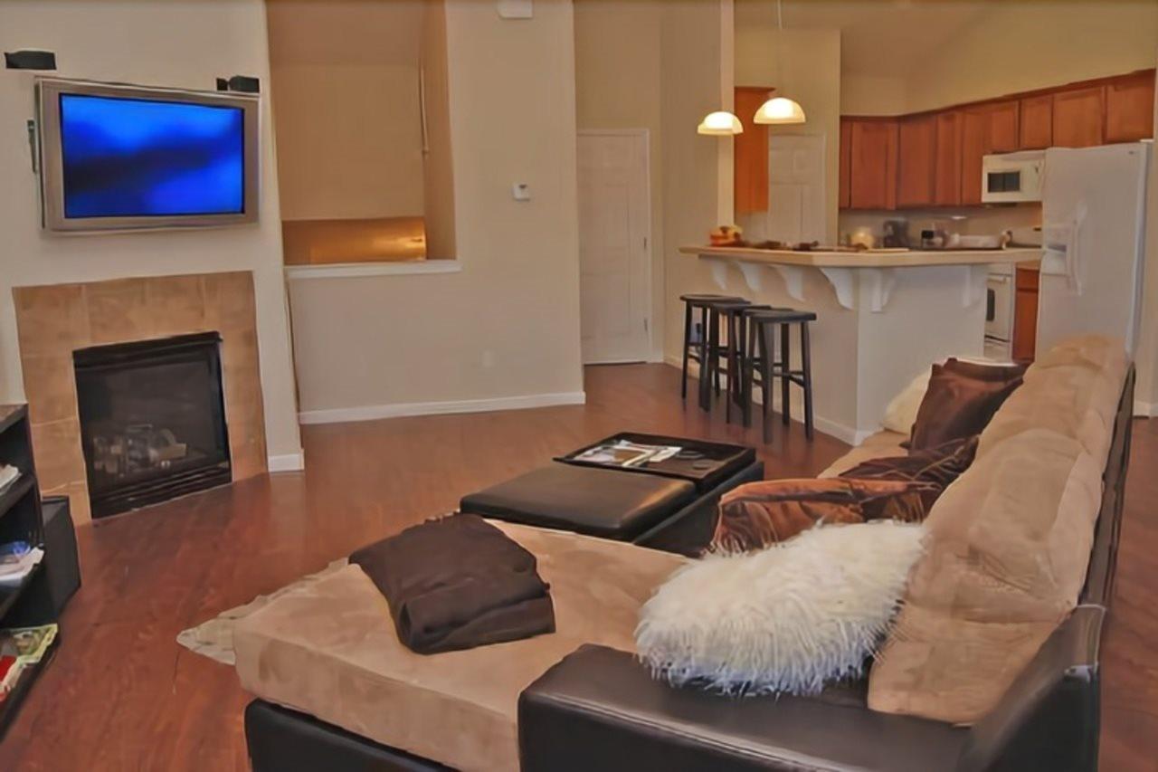 Tahoe Stoneridge Траки Экстерьер фото